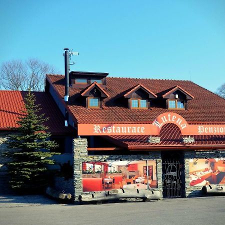Restaurace A Penzion Lutena Dolni Lutyne Exterior photo